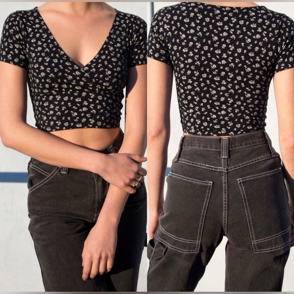 Brandy Melville Floral Amara V-Neck Crop Top - Black OS